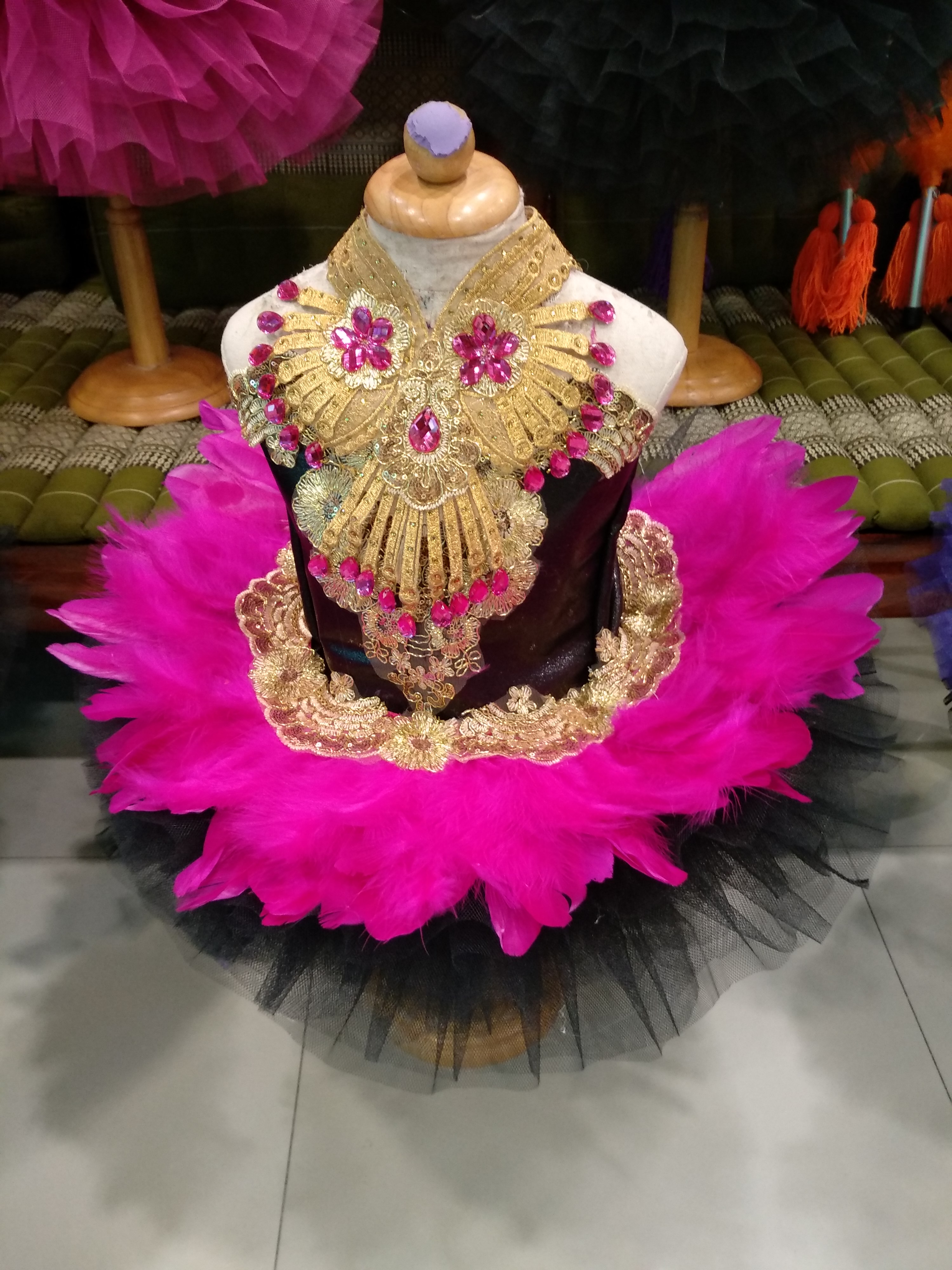 ชุดดรัมเมเยอร์สีชมพูดำอนุบาลและประถม