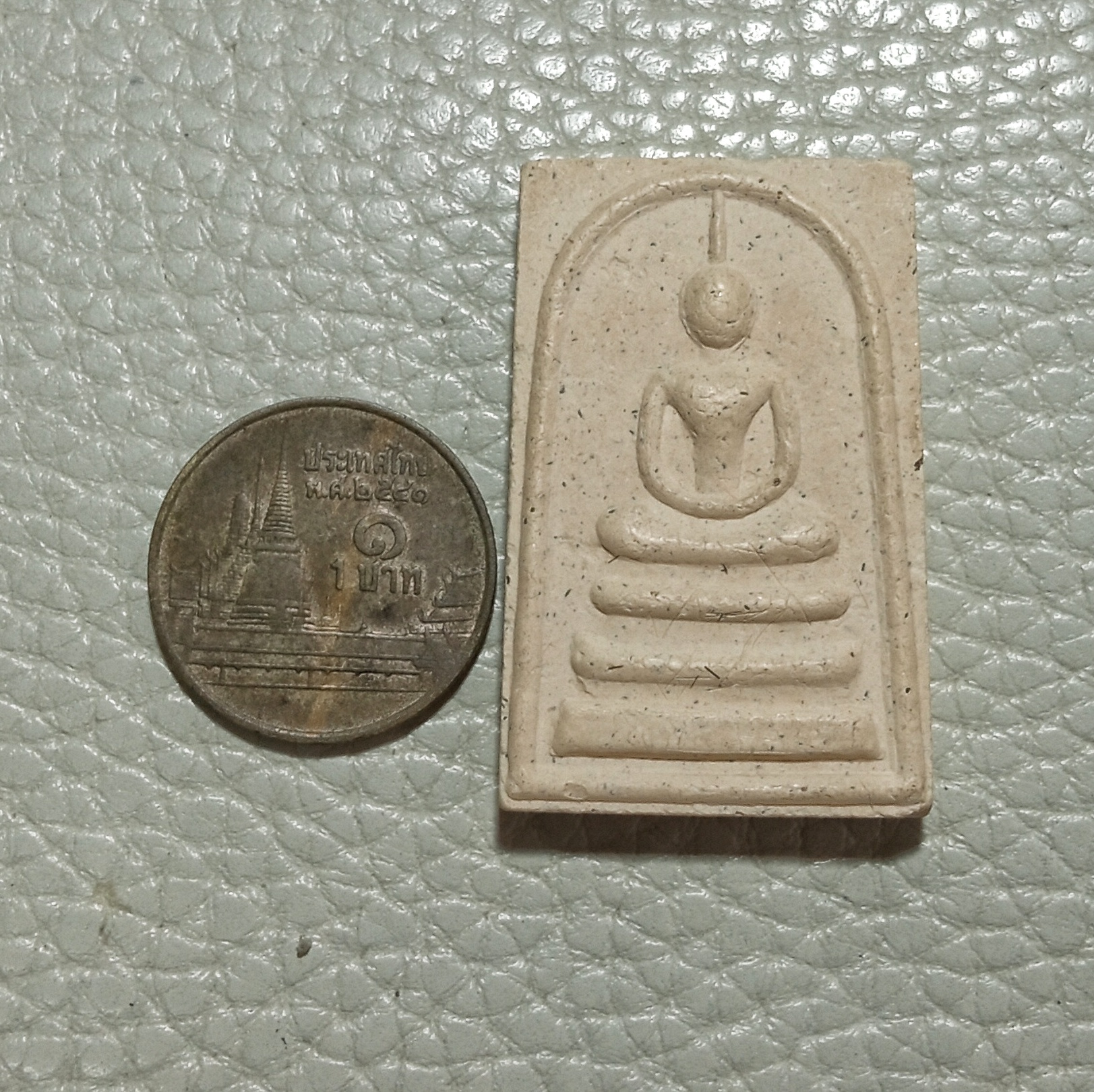 พระผง 9 สมเด็จ จัดสร้างตามแบบพระเครื่องสมเด็จวัดระฆัง ของสมเด็จพุฒาจารย์ (โต พรหมรังสี) พิมพ์ใหญ่ โรยเส้นเกศา9สมเด็จ