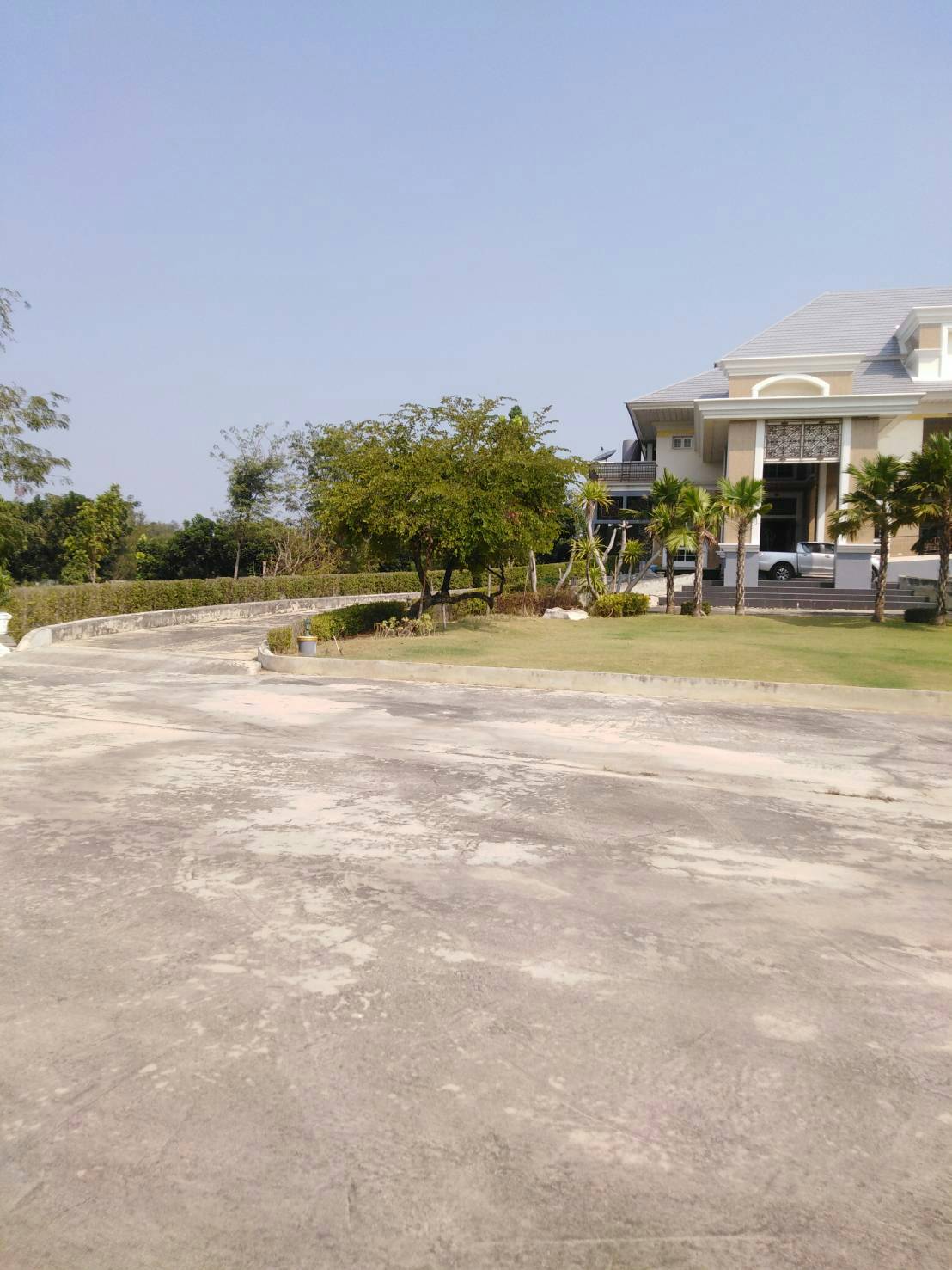 ขาย-บ้านคฤหาสน์หรู สร้างใหม่ไม่เคยอยู่อาศัย พื้นที่4ไร่ อ.เมืองนครปฐม จ.นครปฐม