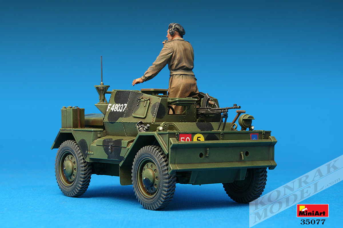 MI35077 DINGO Mk.III BRITISH SCOUT CAR w/CREW 1/35