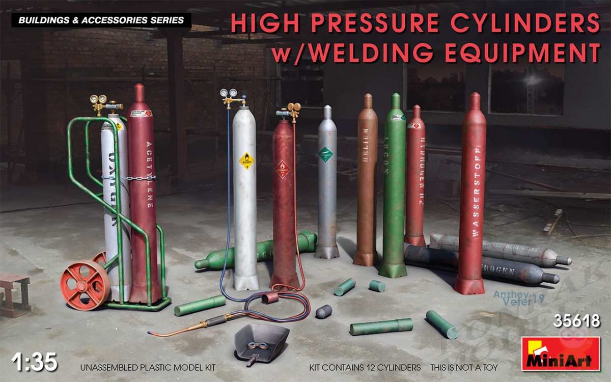 MI35618 HIGH PRESSURE CYLINDERS w/WELDING EQUIPMENT1/35