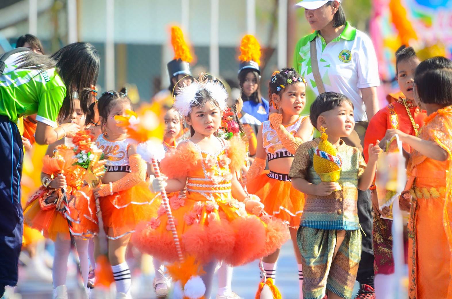 ชุดดรัมเมเยอร์สีส้มอนุบาลและประถม