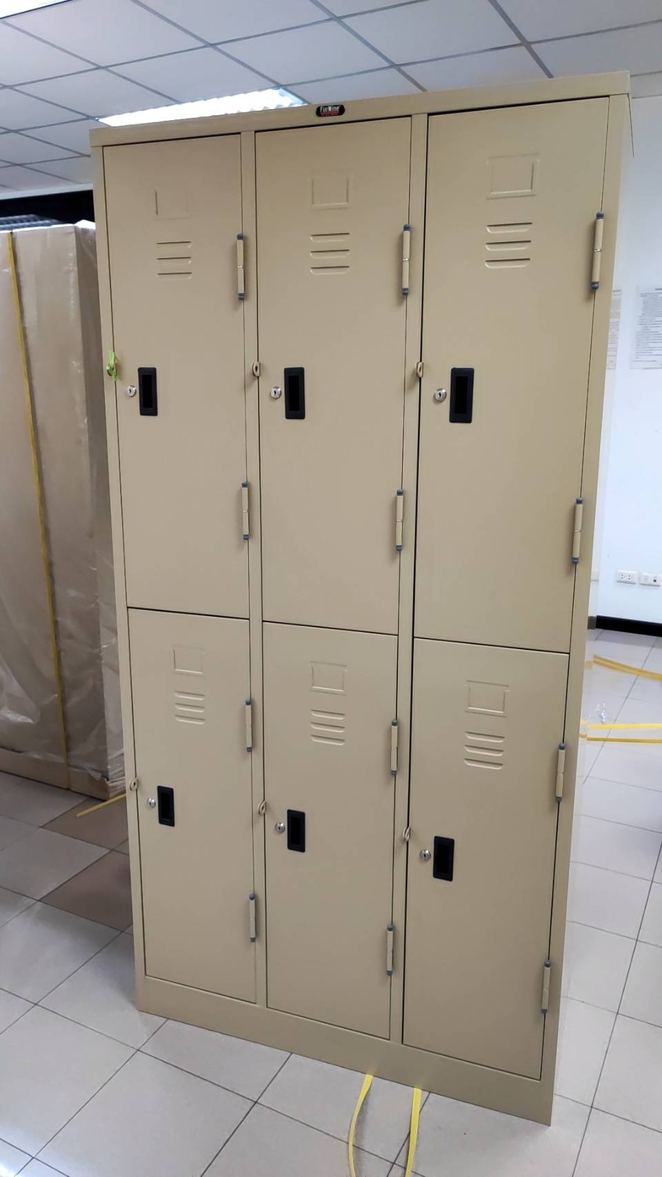 ตู้ล็อคเกอร์ 6 ช่อง LK-106