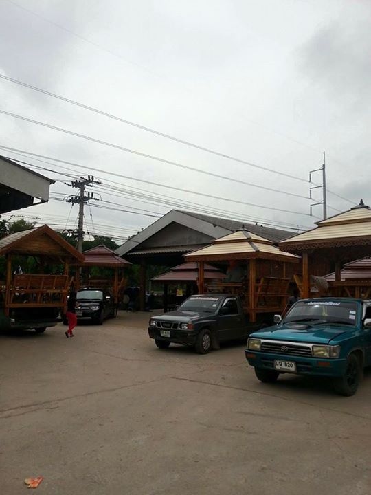 ( รหัส B5-โต๊ะ ) ศาลา ไม้สัก สีขาว คาน้ำเงินชั้นเดียว ขนาด 2x2x3 เมตร