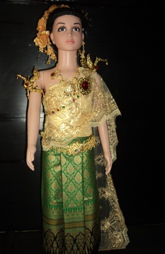 ชุดไทยเด็กอนุบาลผ้าไทยลายอโยธยา(สีเขียวทอง)ราคานี้ไม่รวมเครื่องประดับ
