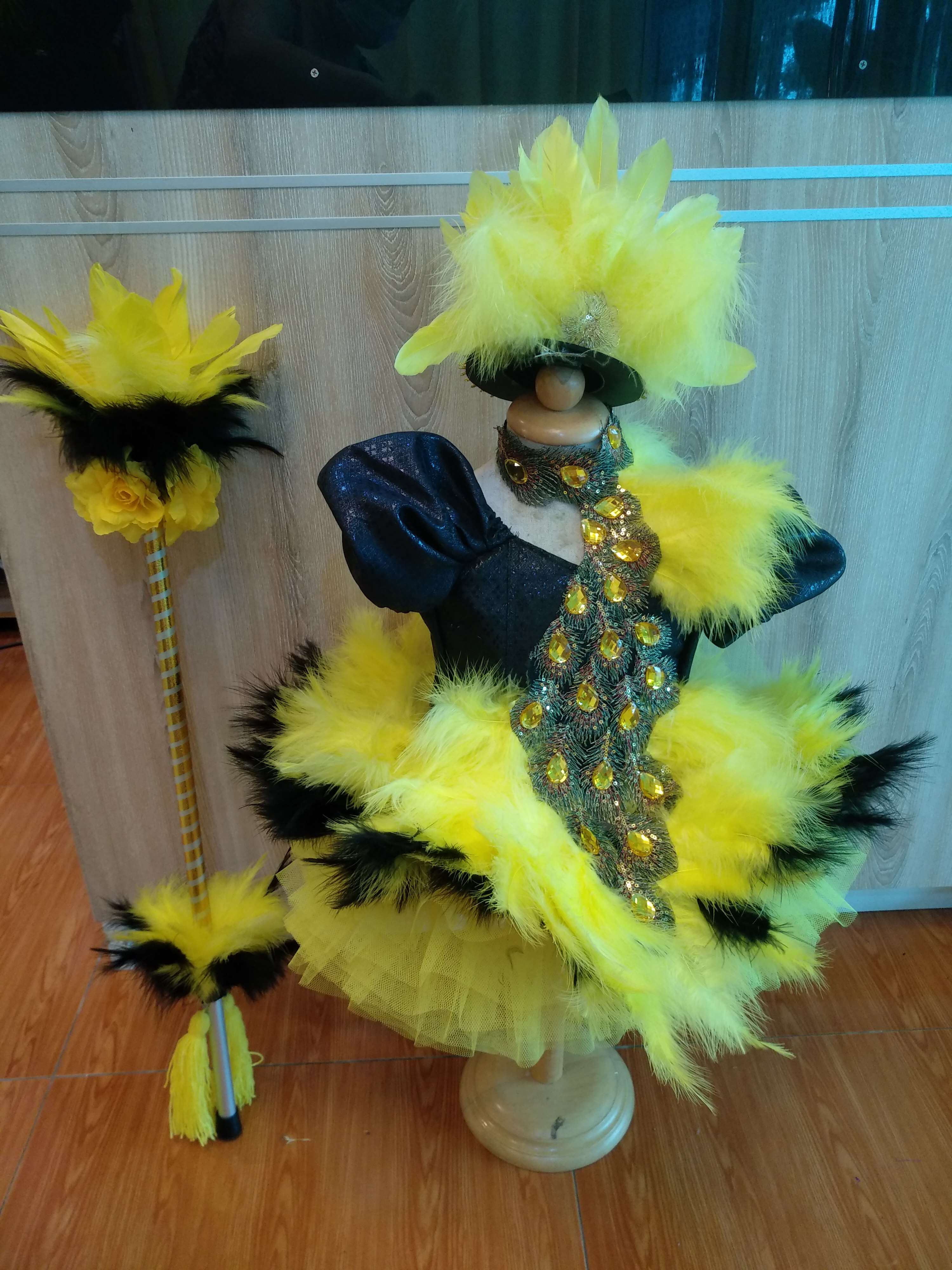 ชุดดรัมเมเยอร์สีเหลืองดำอนุบาลและประถม