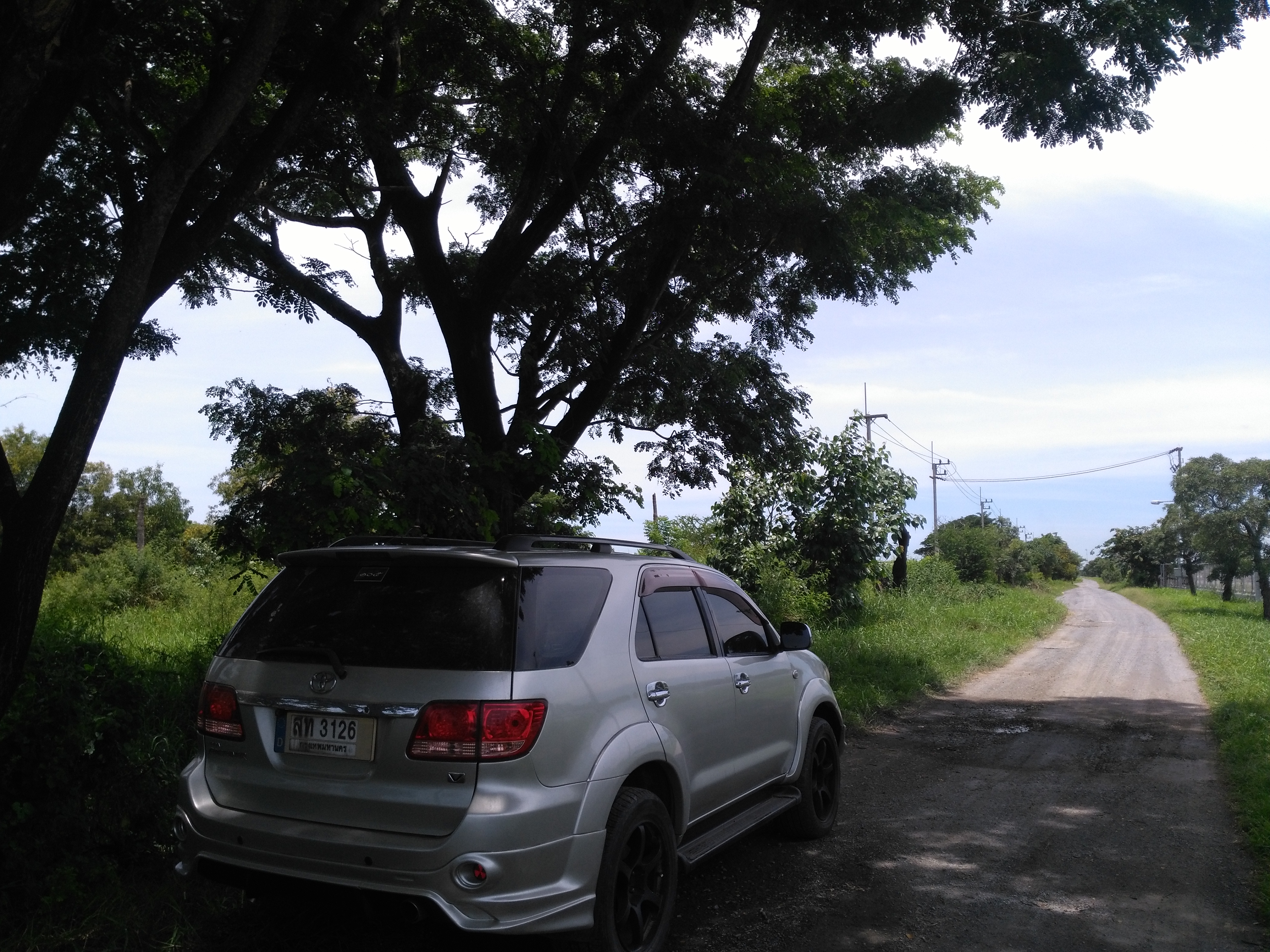 ที่ดินเปล่า10ไร่ติดมอร์เตอร์เวย์ขาออกคลองหลวง