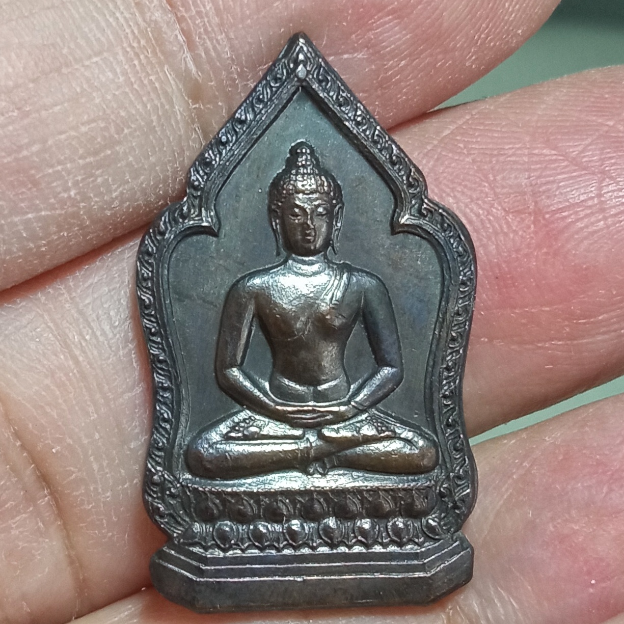 เหรียญพระพุทธ หลังกงจักร สิงห์คู่ จอมพลประภาส สร้างปี2510 เหรียญเก่าออกแบบรูปทรงสวยงาม หายาก รหัส966