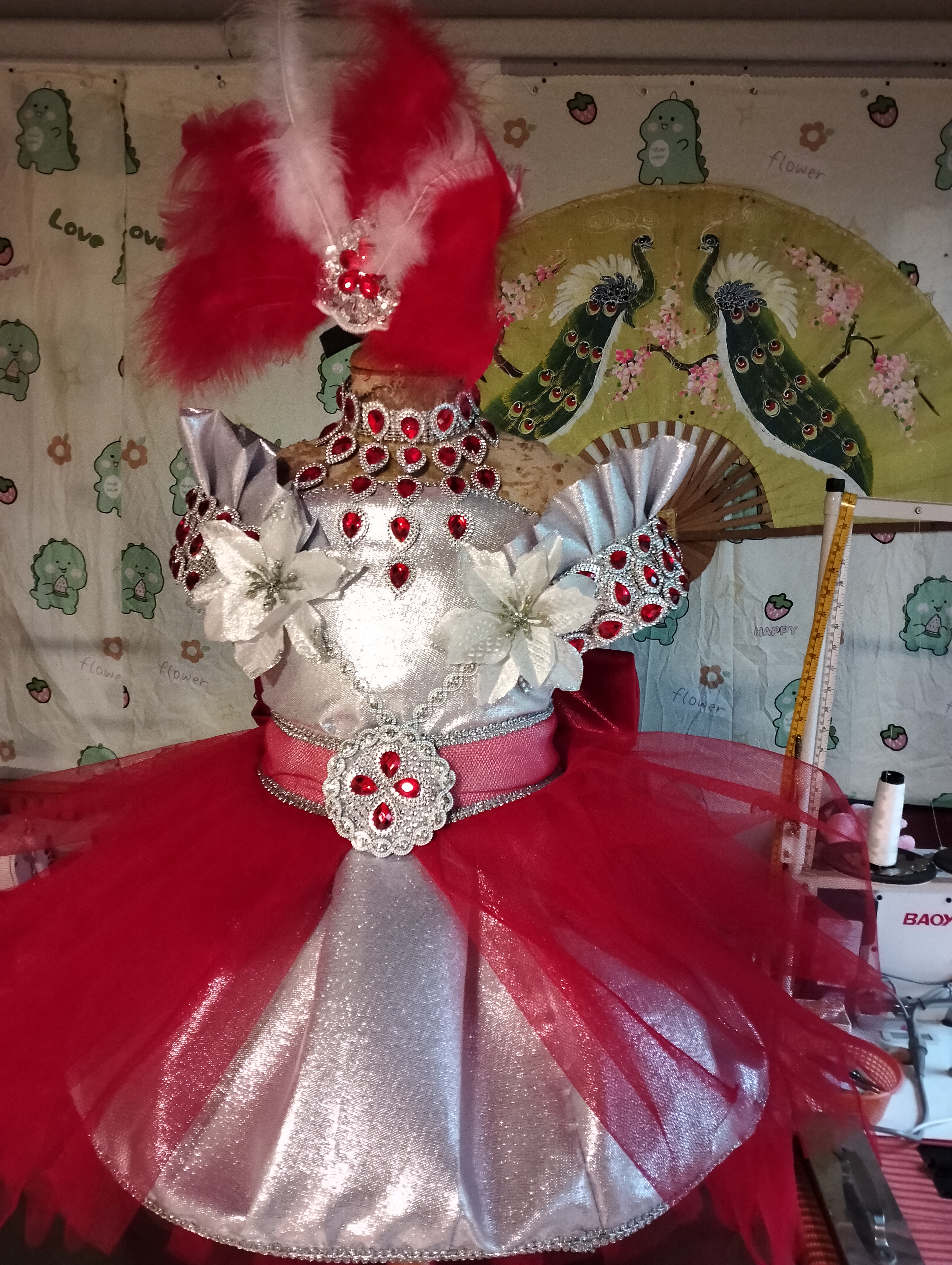 ชุดดรัมเมเยอร์สีแดงอนุบาลและประถม