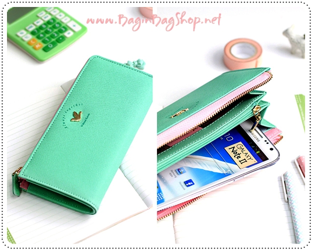 ลด 50% Line Zipper Wallet L