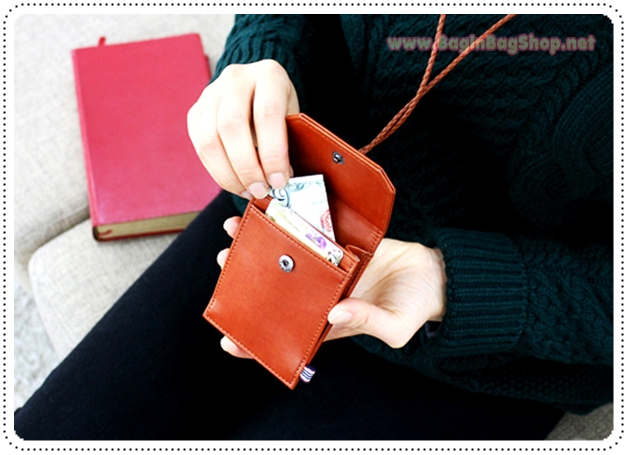 Neck Card Pocket V.2