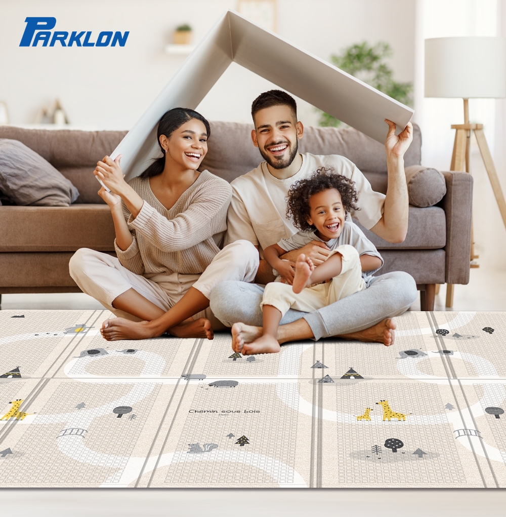 แผ่นรองคลาน Parklon แบบพับได้ PE Folding Mat ลาย Rameng Beige ขนาด 140*200 หนา 1.0cm