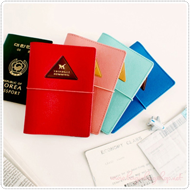 Triangle Humming Passport Case