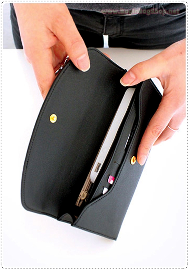 ลด 50% Fiore Del Melo Day Wallet