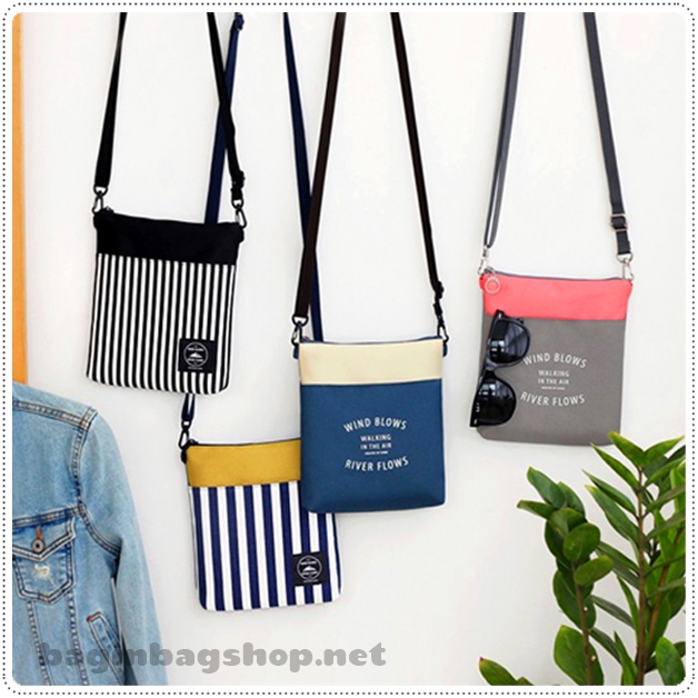 Tripping Cross Bag กระเป๋าสะพายเฉียง
