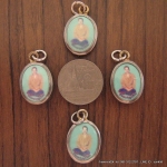 ชุด4องค์ ล็อกเก็ตแม่ชีบุญเรือน โตงบุญเติม วัดอาวุธฯ หลังยันต์พุทธโธ ขนาดเล็ก ปี2556 ชุด4องค์