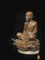 งานหล่อพุทธศิลป์ "พระกริ่งเจริญพร๑๙" เนื้อนวะโลหะ ก้นเงิน หลวงพ่อคูณ วัดบ้านไร่