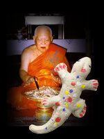 หลวงพ่อหล่ำ วัดสามัคคีธรรม ตุ๊กแกอาถรรพ์เนื้อผงอิทธิเจ ๒๕๔๗ ประสบการณ์ล้วน ๆ ด้านโชคลาภ เมตตา ค้าขาย โบราณว่าบูชาดี ๆ แล้วคอยสังเกตถ้ายินเสียง...ตุ๊ก..แก เมื่อไหร่แสดงว่าจะมีโชคใหญ่ หลงในสต๊อคแค่ 3 ตัวจ้าาา