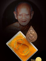 เหรียญหยดน้ำหลวงปู่ทวดซ้อน เสาร์ 5 มหาบารมี เนื้อทองแดงรมดำ หลวงปู่หงษ์ พรหมปัญโญ สุสานทุ่งมน กล่องเดิม สวยสะสม โค๊ตคมจริง ๆ