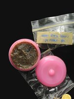 สีผึ้ง อัปสรสวรรค์ ครูบากฤษดา วัดสันพระเจ้าแดง ลำพูน สร้างปี 2543 ครูบา หุงเองในกุฏิ ผสมว่านยามากมาย สภาพเก็บ ไม่ผ่านการใช้