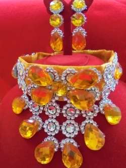 สร้อยพลอยสีเหลือง+ต่างหู+หมวกขขนเด็กอนุบาลและประถมพร้อมส่ง