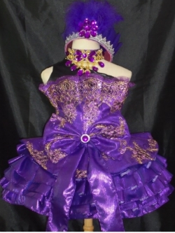 ชุดดรัมเมเยอร์สีม่วงเด็กราคานี้มี ชุด หมวก สร้อย ต่างหู รอบอกตั้งแต่20-30นิ้ว เอวไม่เกิน28นิ้ว สูงไม่เกิน140เซนติเมตร