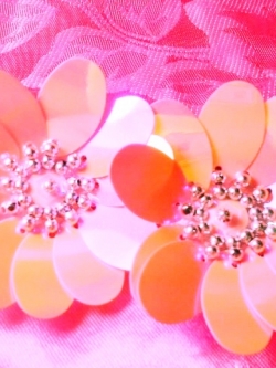 ต่างหูหนีบเด็กดอกไม้สีชมพูอ่อนTD005