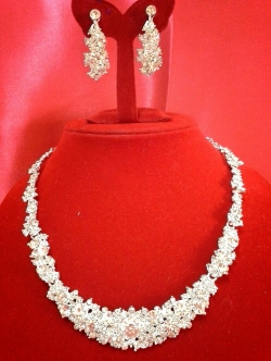 สร้อยเพชร+ต่างหูระย้า*พร้อมส่ง*