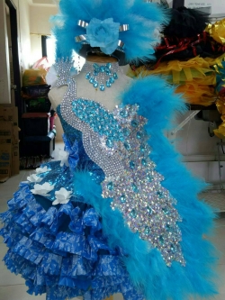 ชุดดรัมเมเยอร์สีฟ้าเด็กอนุบาลและประถม(ราคานี้ มีชุด หมวก สร้อย ต่างหู)