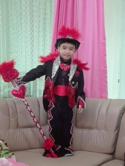 ชุดดรัมเมเยอร์เด็กชายอนุบาลและประถม