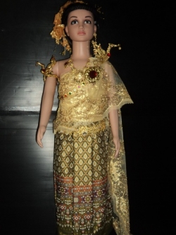 ชุดไทยเด็กอนุบาลผ้าลายไทยอโยธยา(สีเขียวทอง)ราคานี้ไม่รวมเครื่องประดับ