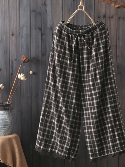 กางเกงลายสก็อตชายลูกไม้