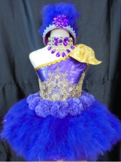 ชุดดรัมเมเยอร์สีม่วงเด็กราคานี้มี ชุด หมวก สร้อย ต่างหู รอบอกตั้งแต่20-30นิ้ว เอวไม่เกิน28นิ้ว สูงไม่เกิน140เซนติเมตร