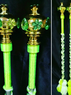ไม้ดรัมเมเยอร์หัวทองติดพลอย(สีเขียวอ่อน)สูง70cm สำหรับเด็กอนุบาล
