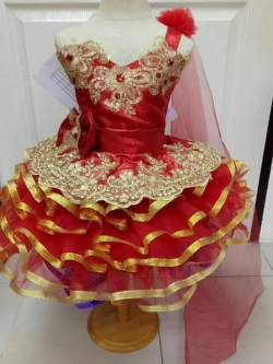 ชุดดรัมเมเยอร์เด็กอนุบาลสีแดงตัวเล็กไซส์ ไม่เกิน M ราคานี้ ไม่มีเครื่องประดับ