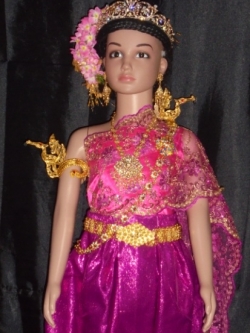 ชุดไทยเด็กอนุบาลสีบานเย็นรอบอกไม่เกิน24นิ้วเอว24นิ้วสูงไม่เกิน125เซนติเมตรราคานี้ไม่รวมเครื่องประดับ