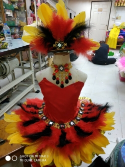 ชุดดรัมเมเยอร์เด็กอนุบาลและประถมสีแดง