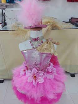 ชุดดรัมเมเยอร์เด็กอนุบาลและประถม(ราคานี้ แถม หมวก สร้อย ต่างหู)