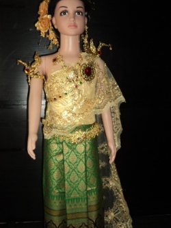 ชุดไทยเด็กอนุบาลผ้าไทยลายอโยธยา(สีเขียวทอง)ราคานี้ไม่รวมเครื่องประดับ