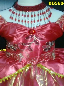 ชุดดรัมเมเยอร์สีแดง ราคานี้ มีชุด หมวก สร้อย ต่างหู รอบอกตั้งแต่20-30นิ้ว สูงไม่เกิน130เซนติเมตร