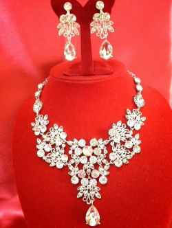 สร้อยเพชร+ต่างหูระย้า*พร้อมส่ง*