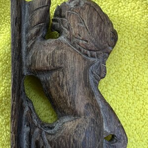 สิงไม้แกะ เก่าๆๆ