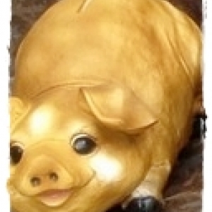 ปูนปั้น รูปหมูทอง