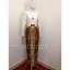 เช่าชุดไทยบรมพิมาน เสื้อสีขาวออฟไวท์ ผ้าถุงสีน้ำตาลทองมีลายหน้านาง